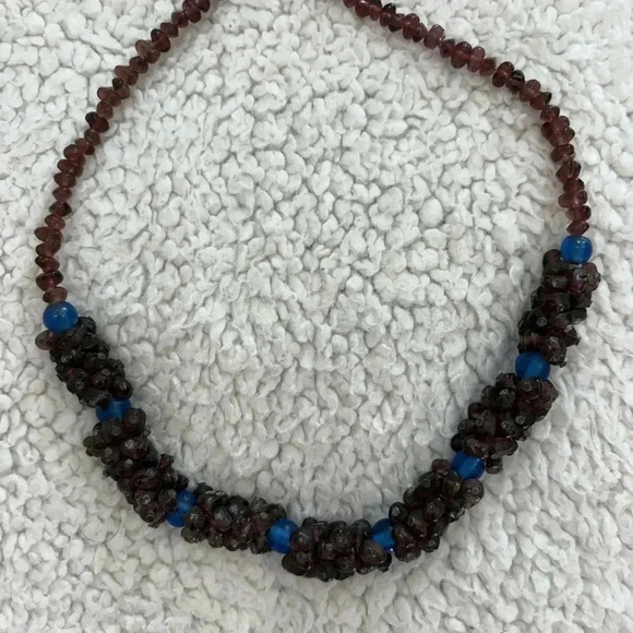 Vintage Artisan Beaded Necklace Featuring Genuine Garnet and Blue Glass Beads. - Picture 5 of 13